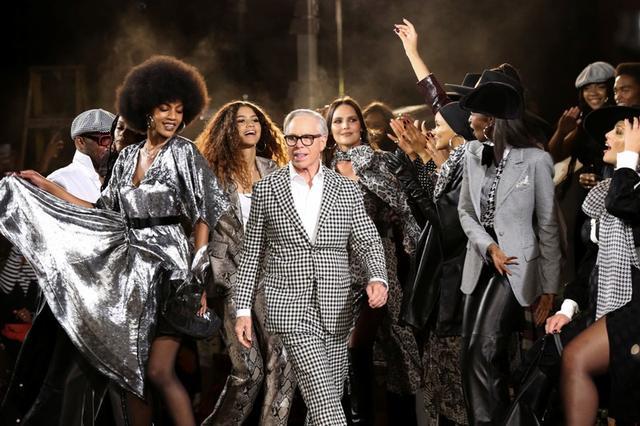 Tommy Hilfiger and Zendaya close their Fall 2019 Ready-to-Wear show Photo credit: Caitlin Ochs / Reuters.com